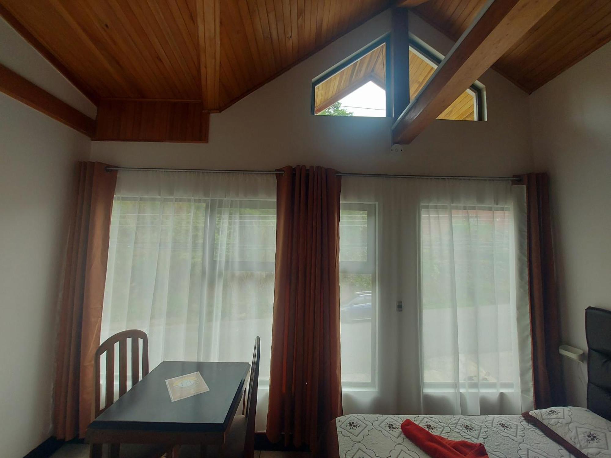 Alisson Hotel Y Restaurant Monteverde Екстер'єр фото