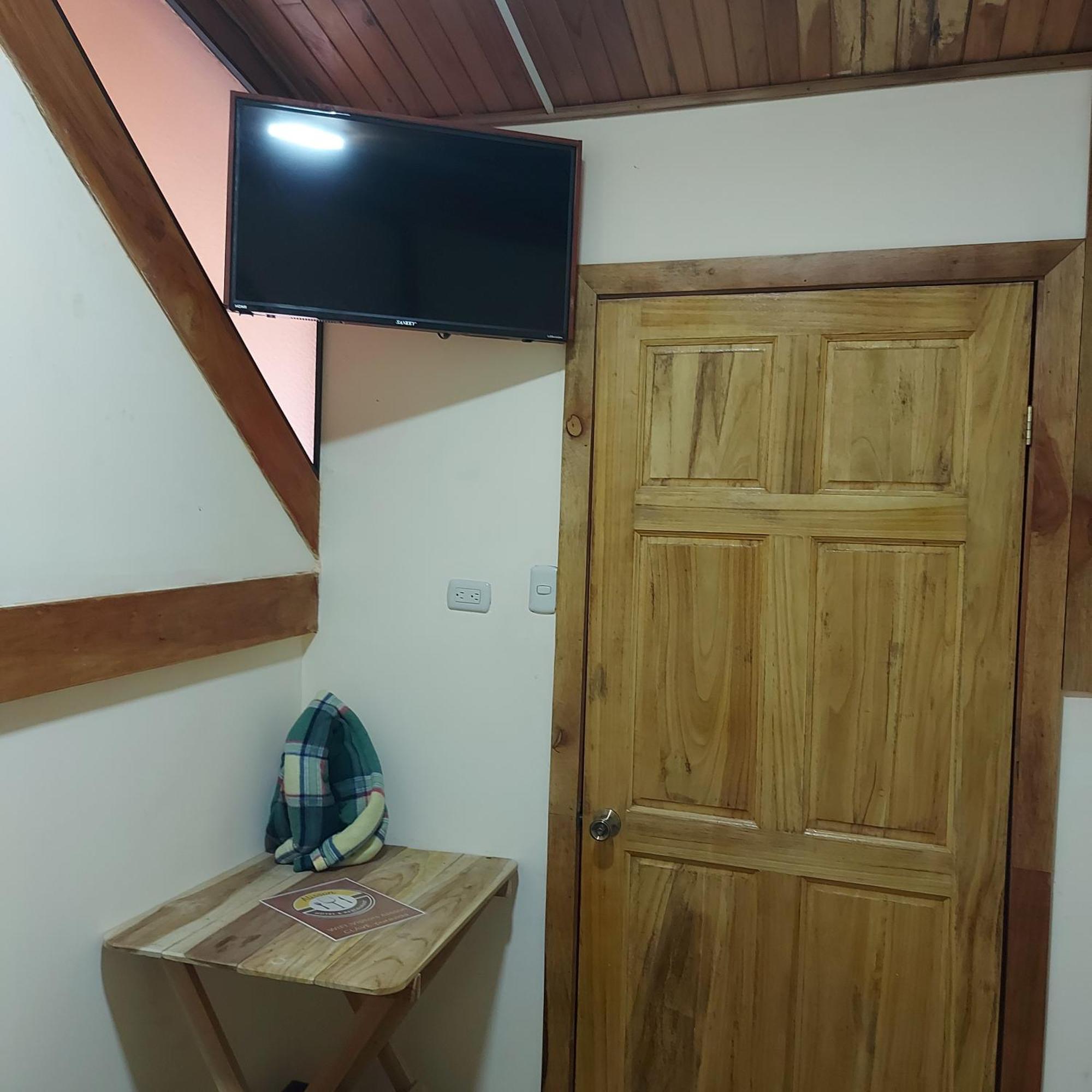 Alisson Hotel Y Restaurant Monteverde Екстер'єр фото